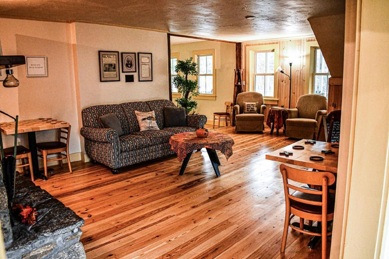 Brook Road Inn Goshen Ngoại thất bức ảnh