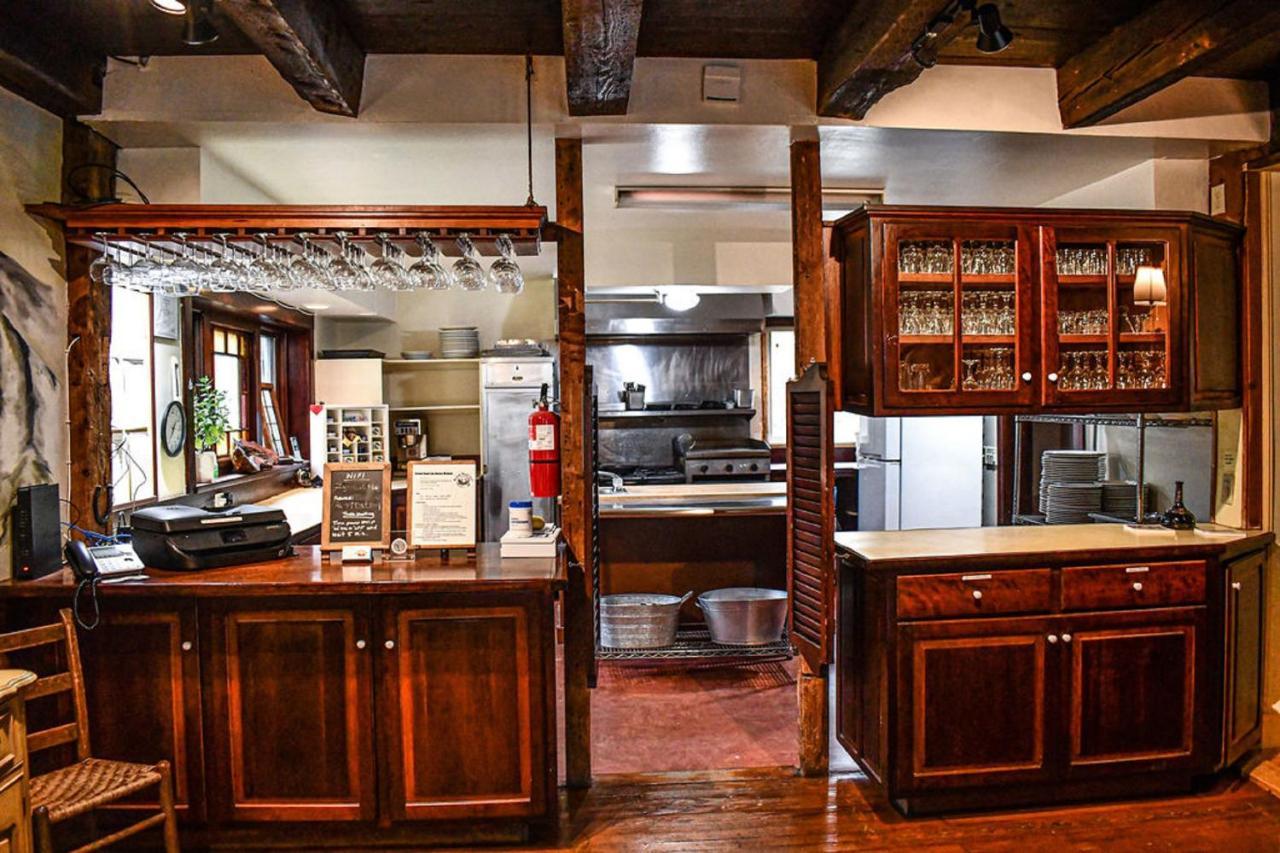 Brook Road Inn Goshen Ngoại thất bức ảnh